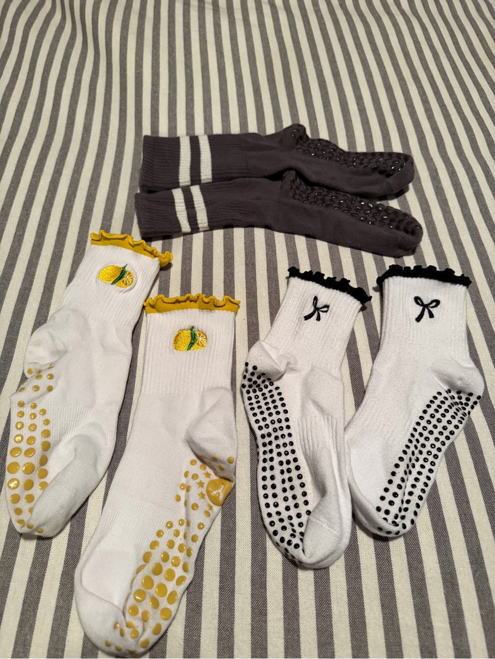 Women's Non-Slip Crew Grip Socks For Pilates